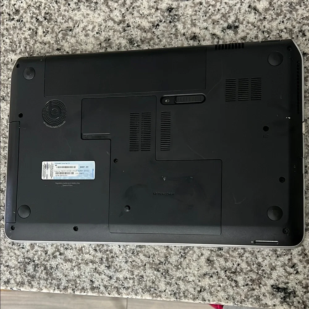 HP Black Laptop Beats Audio (needs fixing)